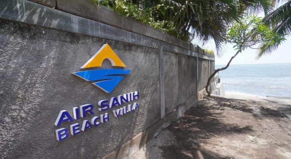 Air Sanih Beach Villa Image 10