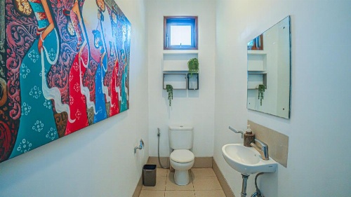 Air Sanih Beach Villa image 2